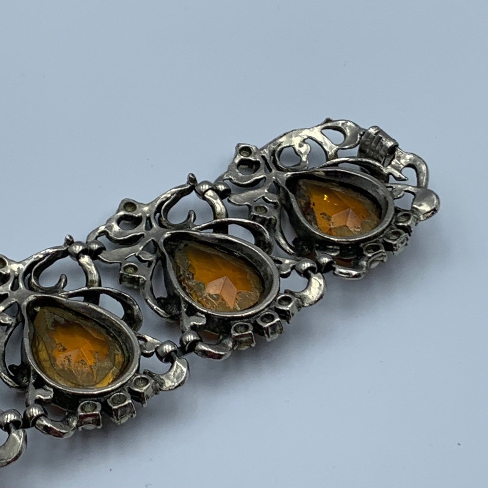 Vintage art deco Silver tone and Orange glass hinged Bracelet - Picture 12 of 12